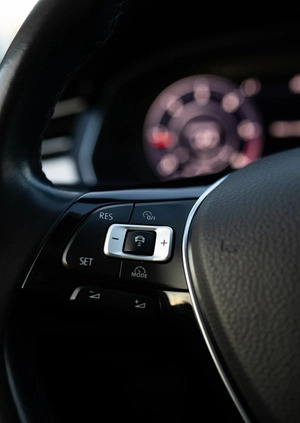 Volkswagen Passat cena 80000 przebieg: 163000, rok produkcji 2016 z Zduny małe 352